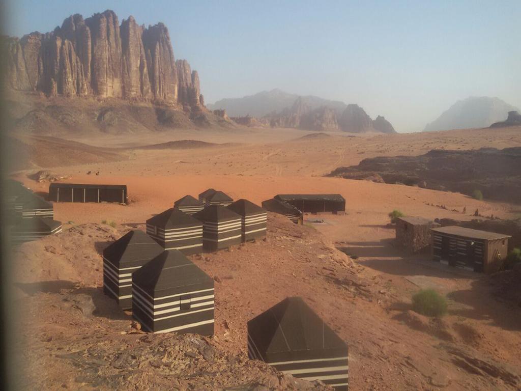 Wadi Rum Quiet Village Camp Exteriör bild