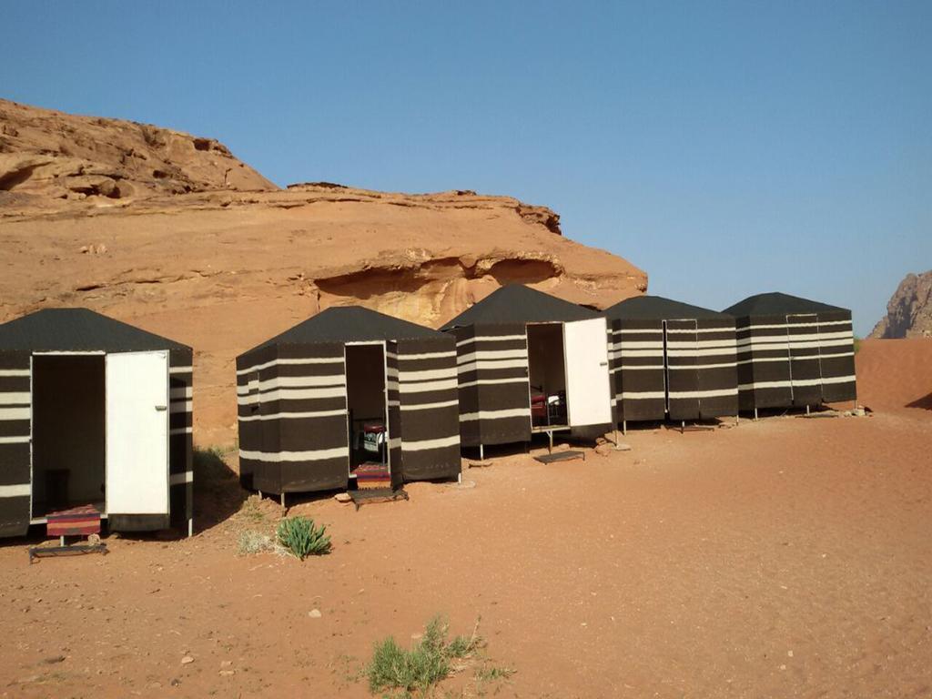 Wadi Rum Quiet Village Camp Exteriör bild